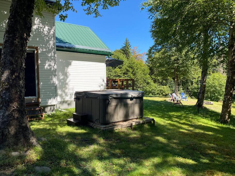 Notre-Dame-Des-Bois Le Jazz- Chalet Rustique/Chic Avec Spa מראה חיצוני תמונה