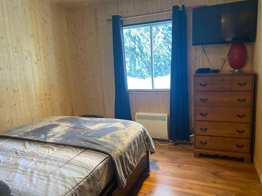 Notre-Dame-Des-Bois Le Jazz- Chalet Rustique/Chic Avec Spa מראה חיצוני תמונה