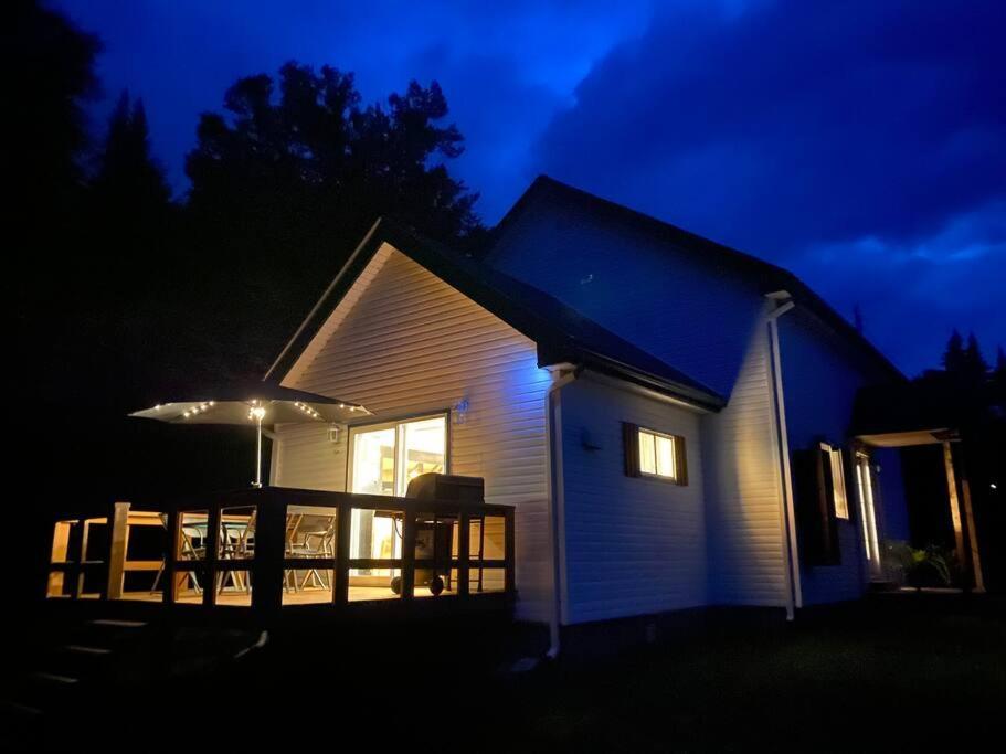 Notre-Dame-Des-Bois Le Jazz- Chalet Rustique/Chic Avec Spa מראה חיצוני תמונה