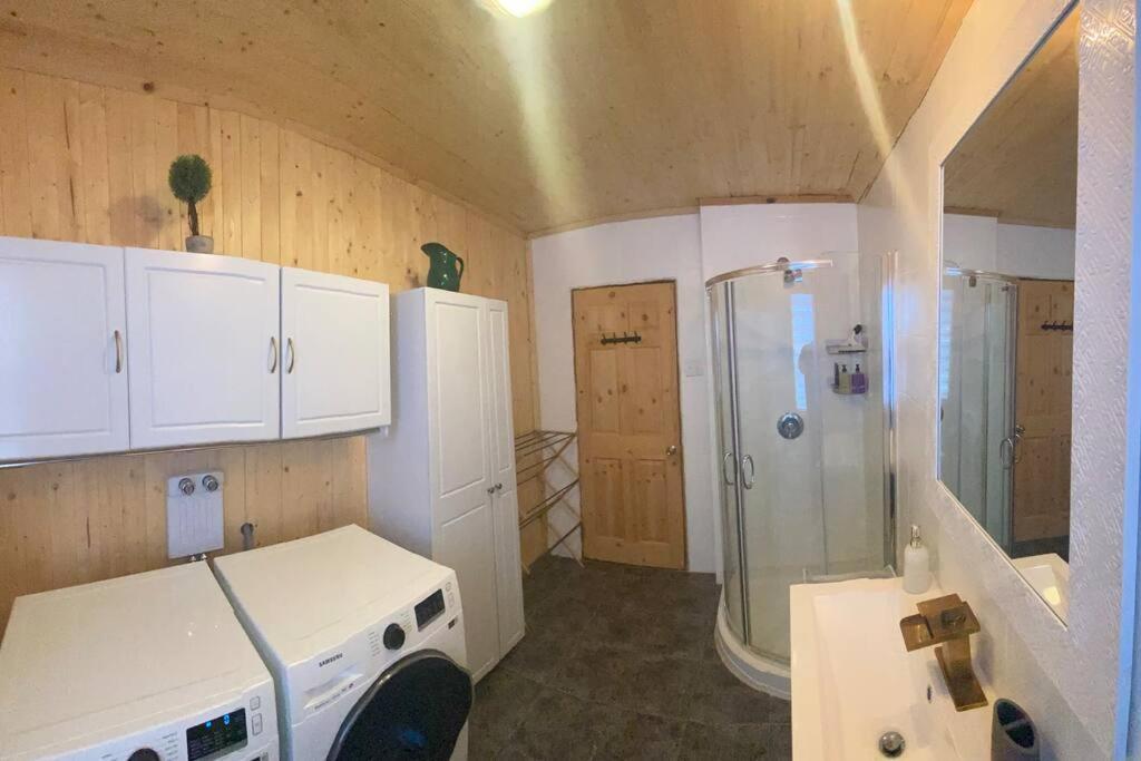 Notre-Dame-Des-Bois Le Jazz- Chalet Rustique/Chic Avec Spa מראה חיצוני תמונה